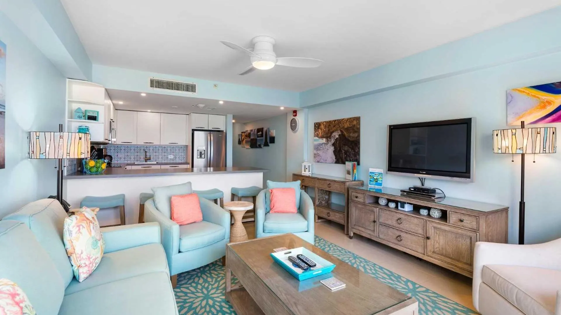 Сasa de vacaciones Beachfront - Emerald View 2Br Condo - P416 Palm Beach